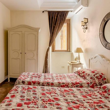 Rome Right In The Ancient Historical Center Two Bedrooms Two Bath, Up To 6 Pax Zewnętrze zdjęcie
